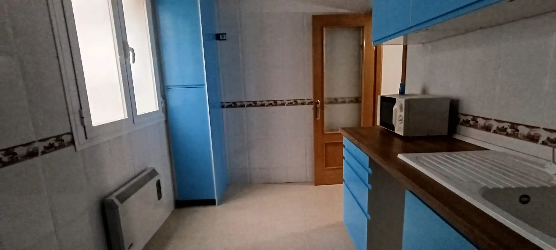 Cocina de Piso en venta en Pedro Muñoz con Calefacción, Trastero y Amueblado