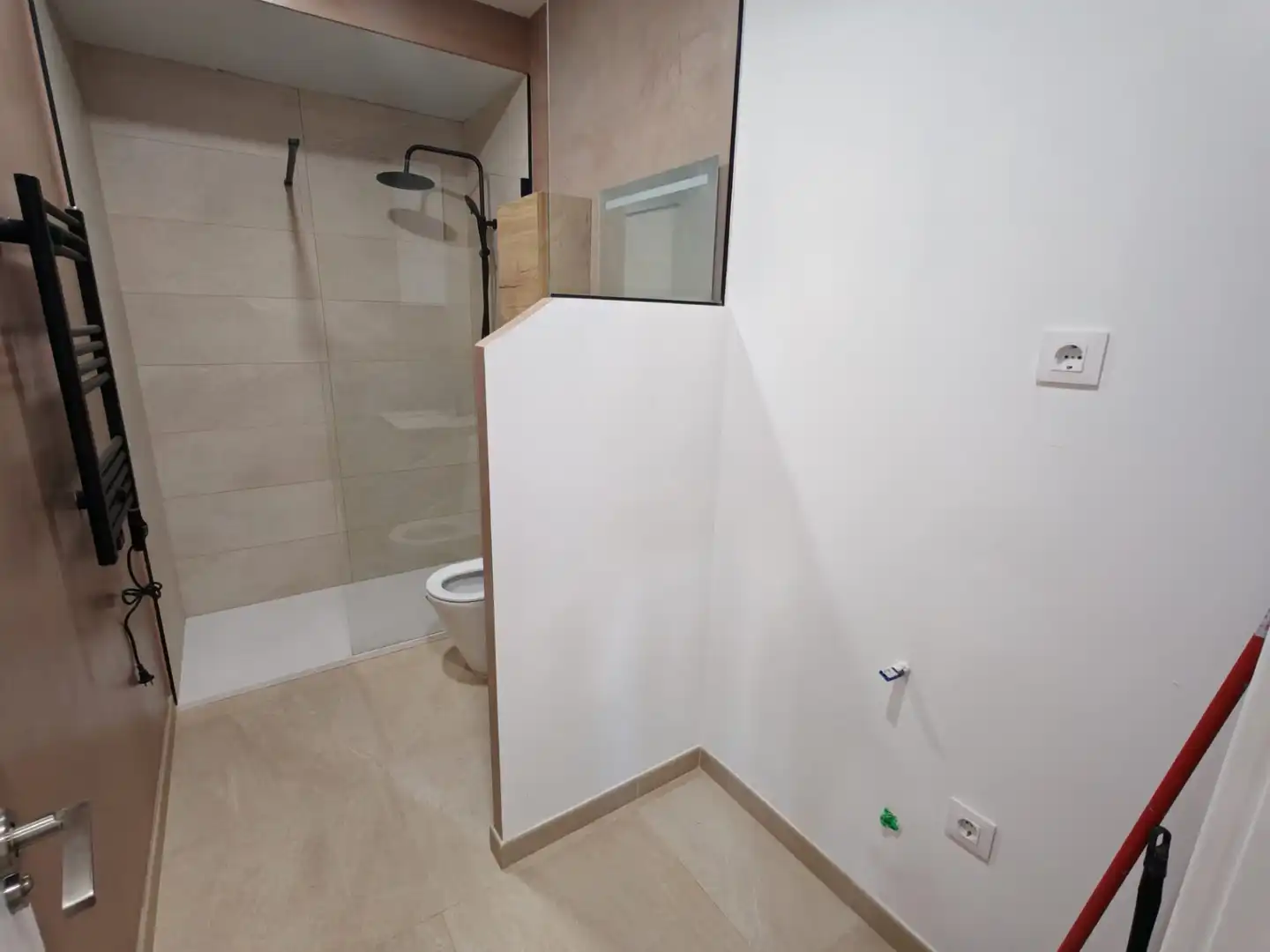 Bathroom of Lofts for sale in Móstoles  with Air Conditioner, Heating and Oven