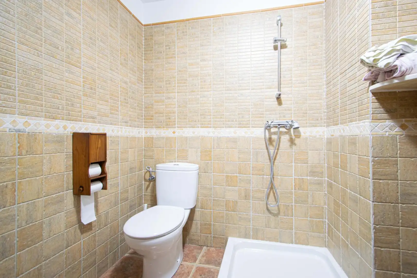Bany de Casa o xalet en venda en Alcalá de Guadaira amb Aire condicionat, Jardí privat i Piscina