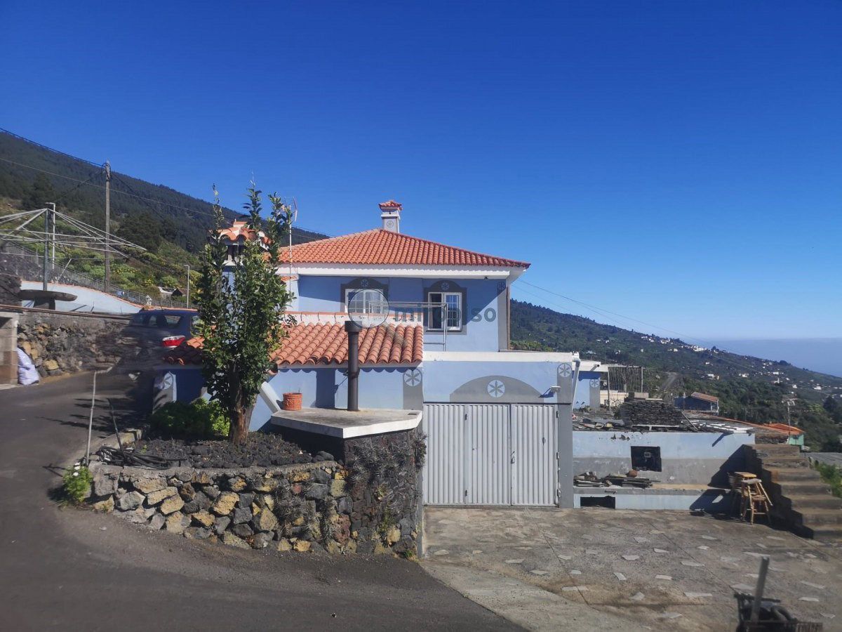 Vista exterior de Casa o xalet en venda en Villa de Mazo amb Jardí privat, Terrassa i Traster