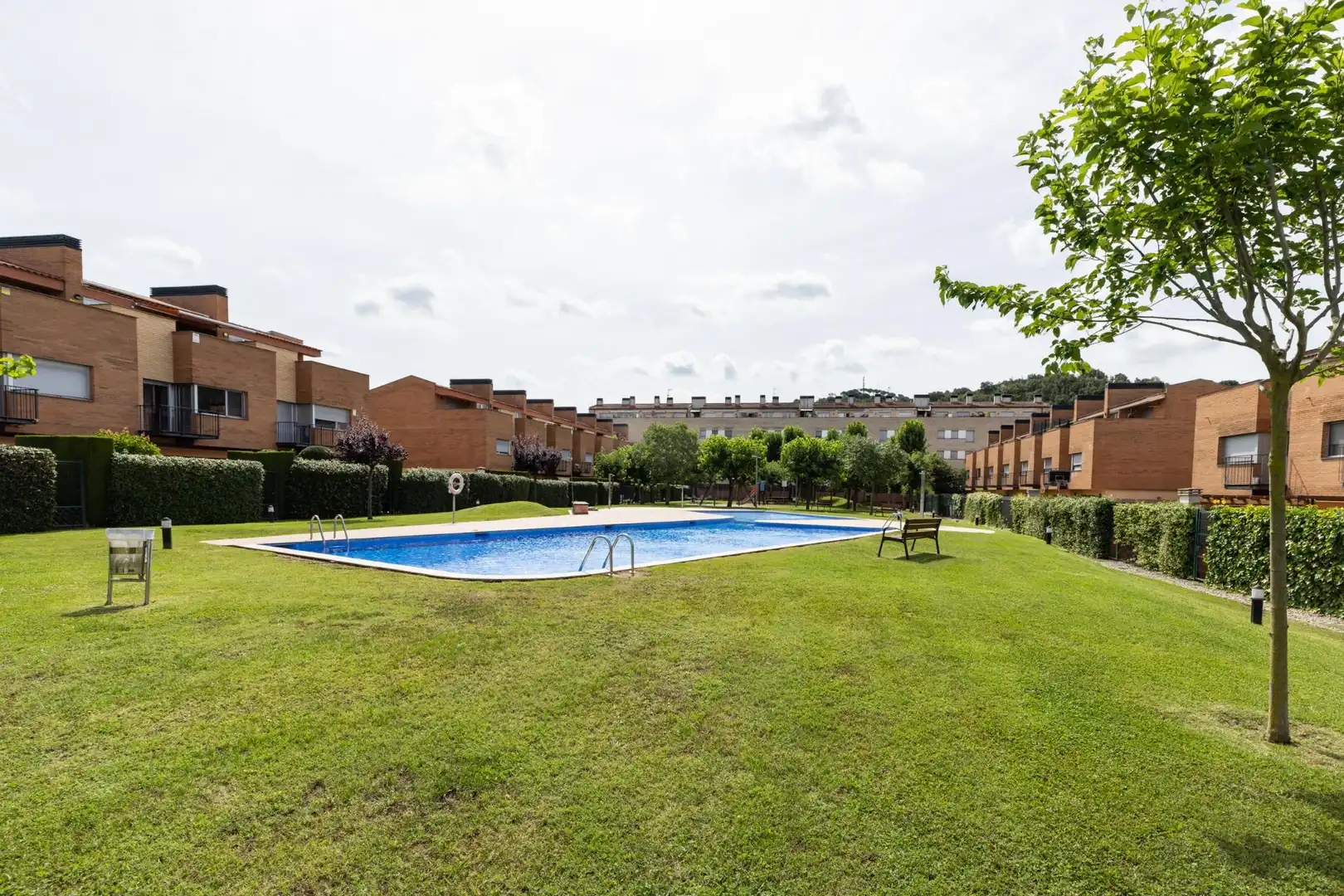 Piscina de Casa adosada en venda en Sant Fost de Campsentelles amb Calefacció, Jardí privat i Terrassa
