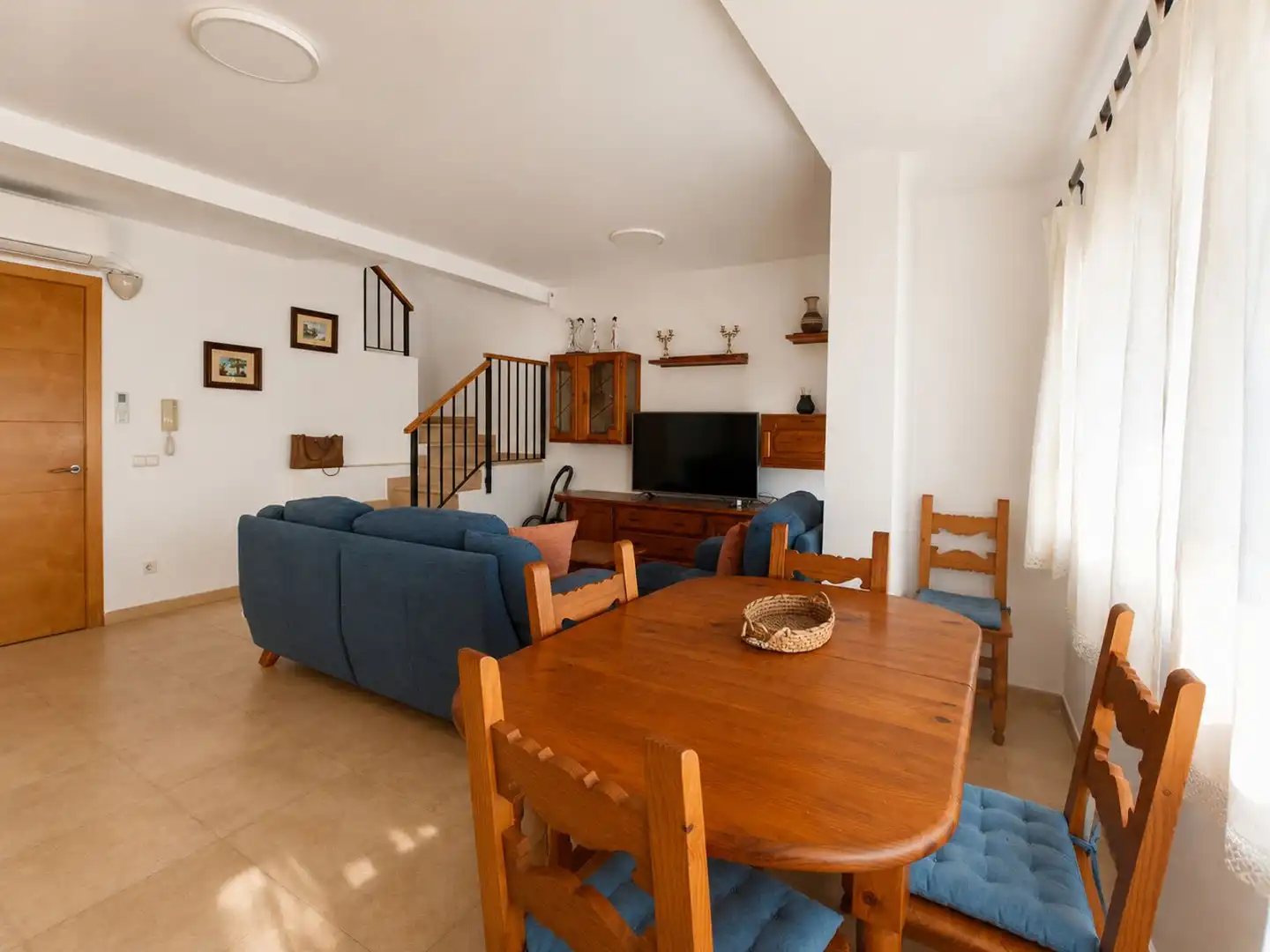 Sala de estar de Casa o chalet en venta en Vilanova i la Geltrú con Aire acondicionado, Calefacción y Terraza