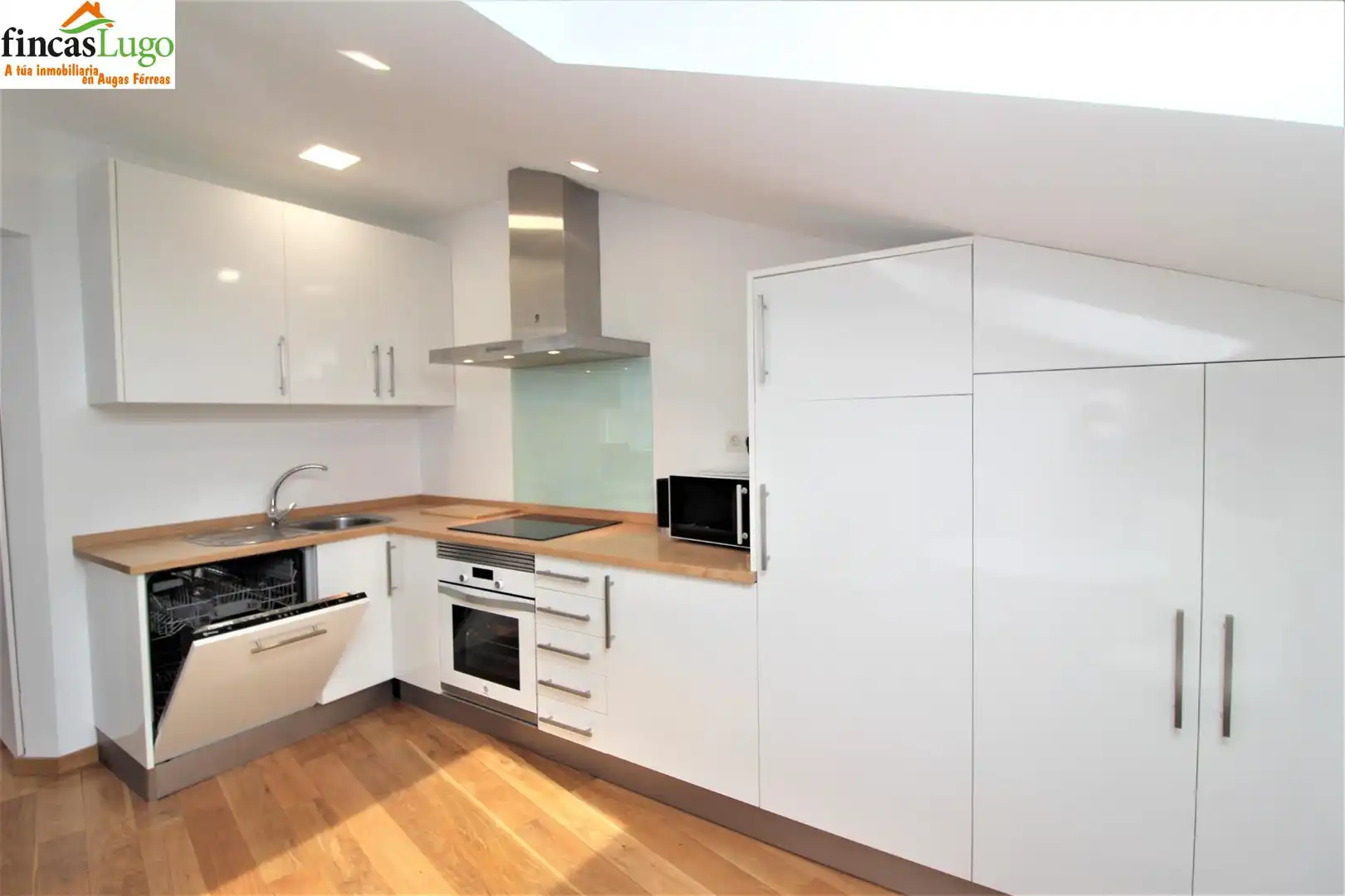 Kitchen of Study for sale in Lugo  with Heating and Furnished