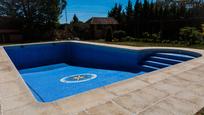 Swimming pool of House or chalet for sale in El Escorial  with Air Conditioner, Heating and Private garden
