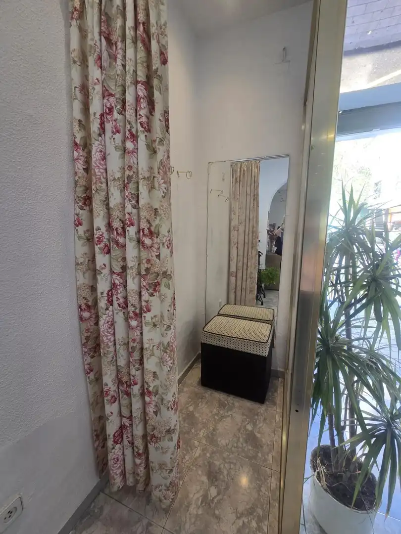 Local en venta en Els Hostalets