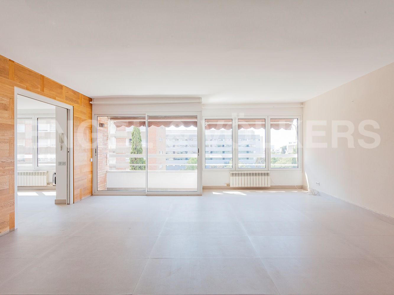 Sala d'estar de Apartament de lloguer en  Barcelona Capital amb Aire condicionat, Calefacció i Parquet