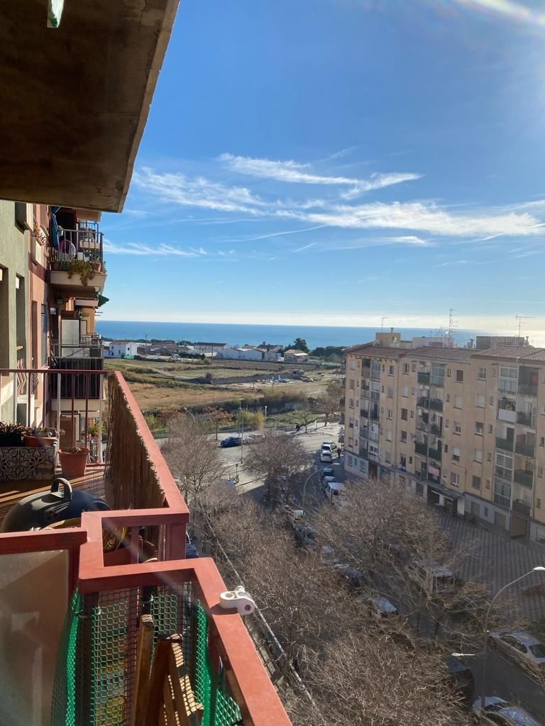 Flat for sale in  d'Amèrica, El Palau - Escorxador