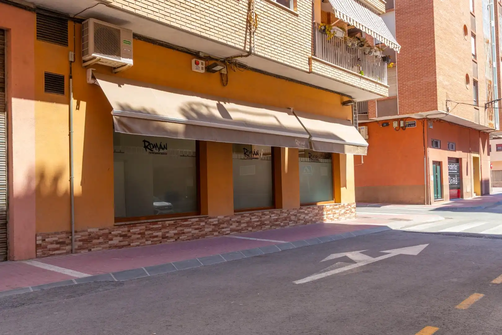 Gewerbefläche zum Verkauf in Avenida SALUD, imagen 3
