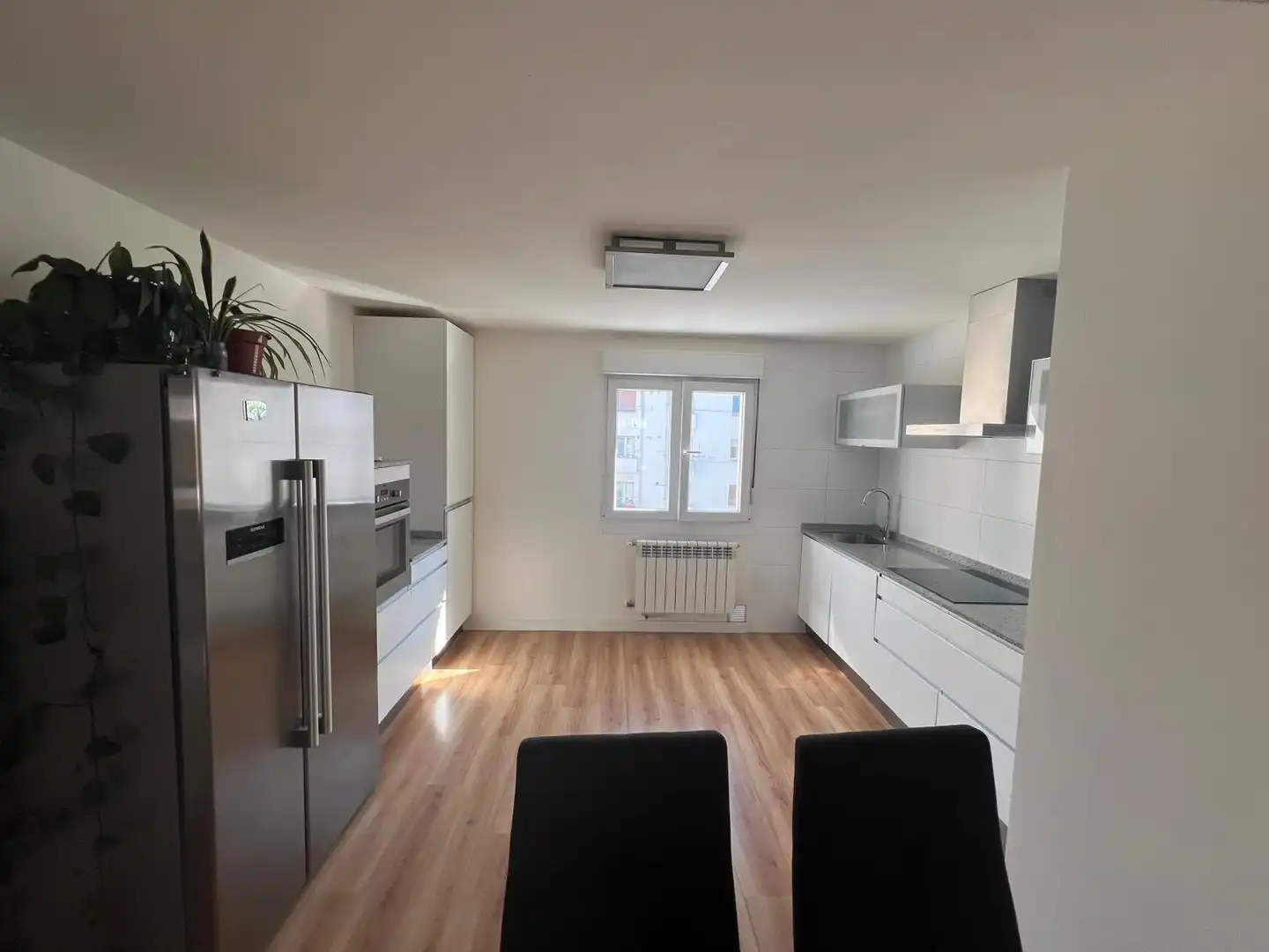 Cocina de Piso de alquiler en Gijón  con Amueblado, Horno y Lavadora