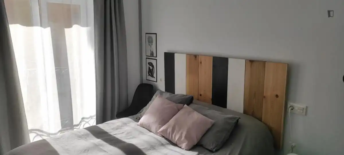 Study for rent in Casco Antiguo