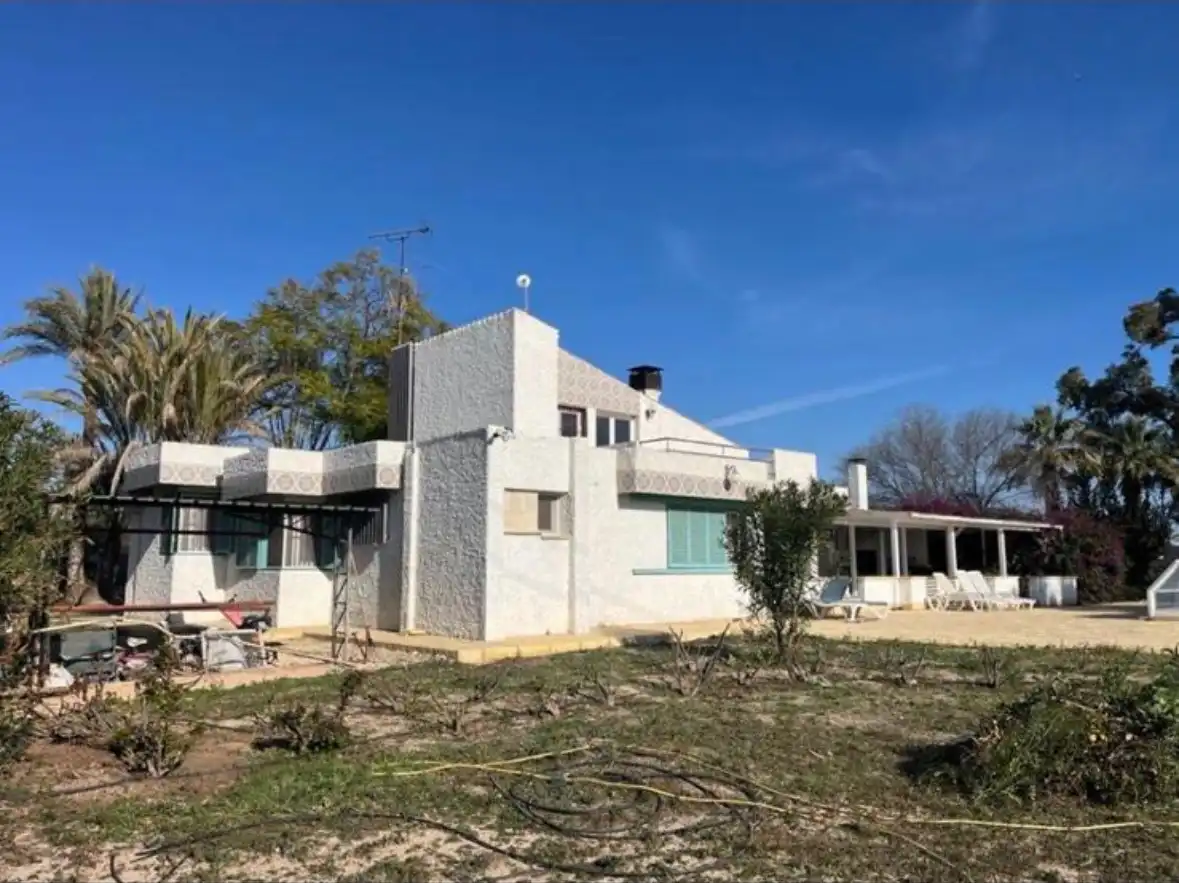 Außenansicht von Haus oder Chalet zum Verkauf in Elche / Elx mit Klimaanlage, Privatgarten und Terrasse