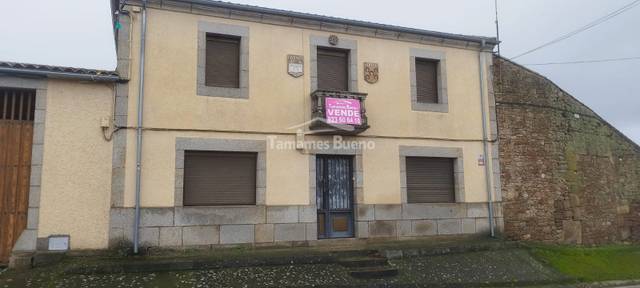 Casa-chalet en Venta en Enrollada en Guadramiro