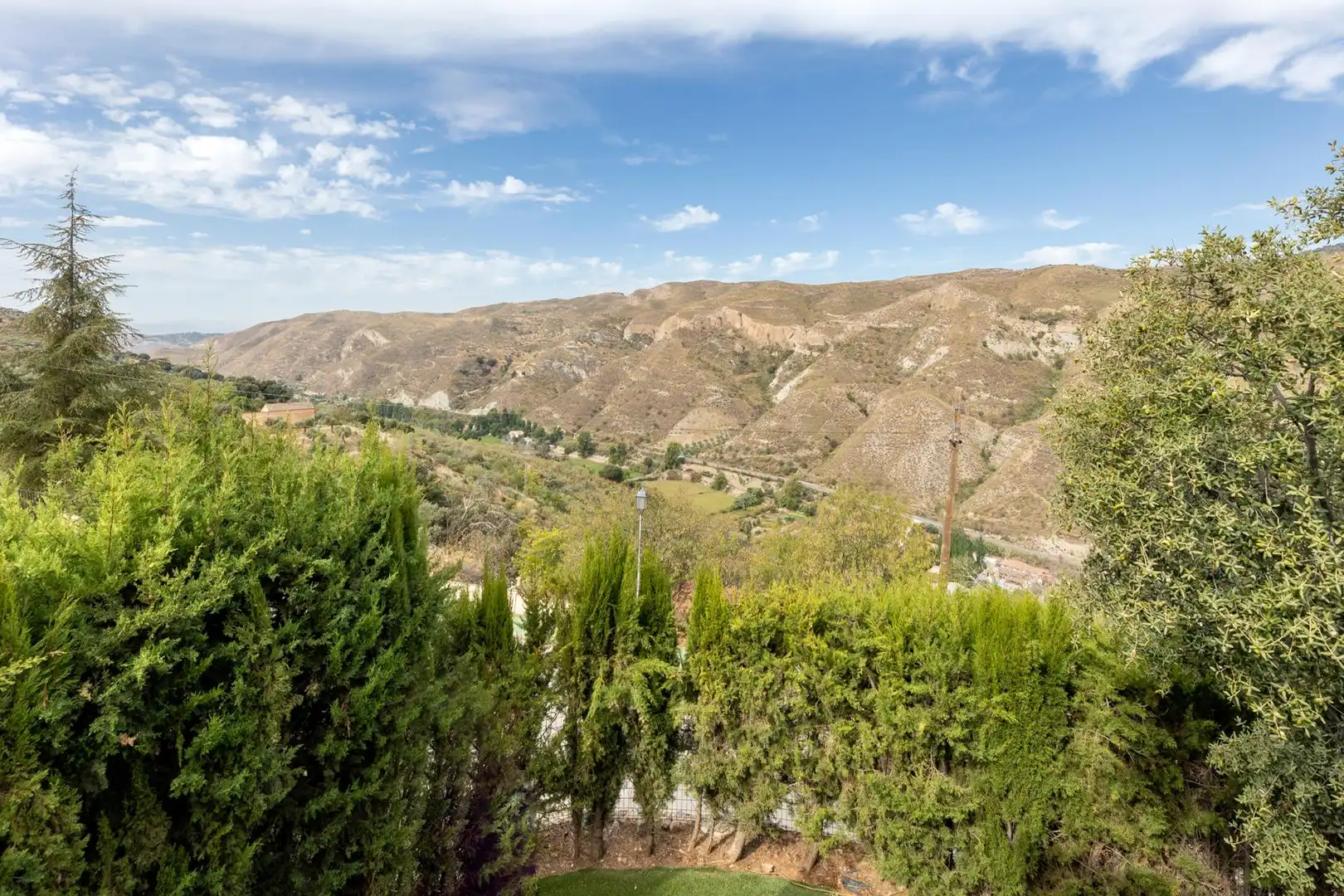 Vista exterior de Casa o chalet en venta en Dúdar con Jardín privado y Terraza