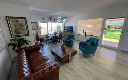 Living room of Flat for sale in Puerto de la Cruz  with Air Conditioner