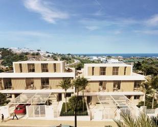 Vista exterior de Casa o xalet de lloguer en Estepona amb Aire condicionat, Parquet i Moblat