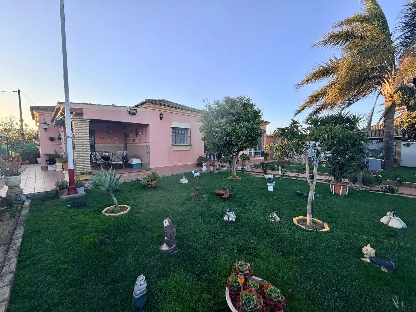 Jardí de Casa o xalet en venda en Chiclana de la Frontera amb Aire condicionat, Jardí privat i Traster