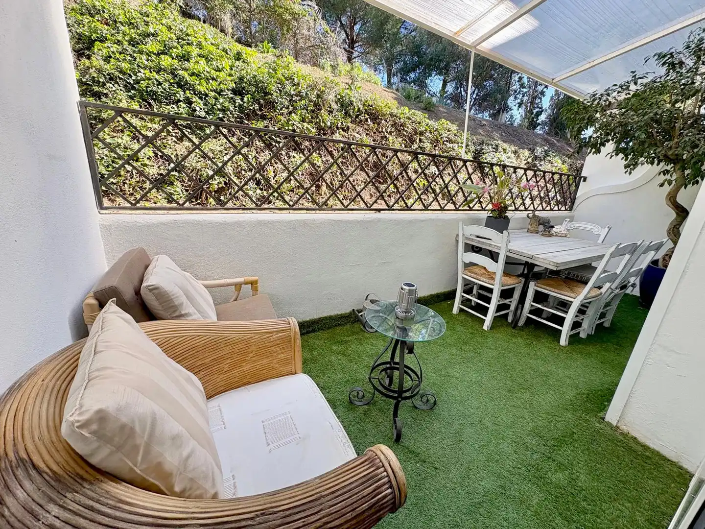 Terrasse von Wohnungen zum Verkauf in Benahavís mit Klimaanlage, Terrasse und Schwimmbad
