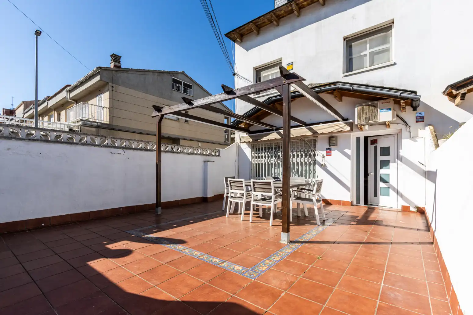 Terrassa de Casa o xalet en venda en Viladecavalls amb Aire condicionat, Calefacció i Jardí privat
