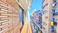 Exterior view of Flat for sale in  Barcelona Capital  with Terrace