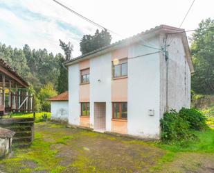 Vista exterior de Casa o xalet en venda en Corvera de Asturias amb Calefacció, Jardí privat i Traster