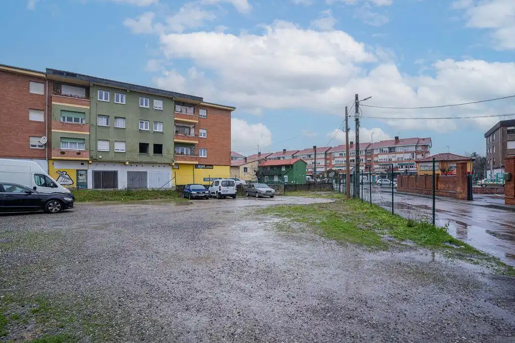 Terreny residencial en venda a Barrio Puente San Miguel