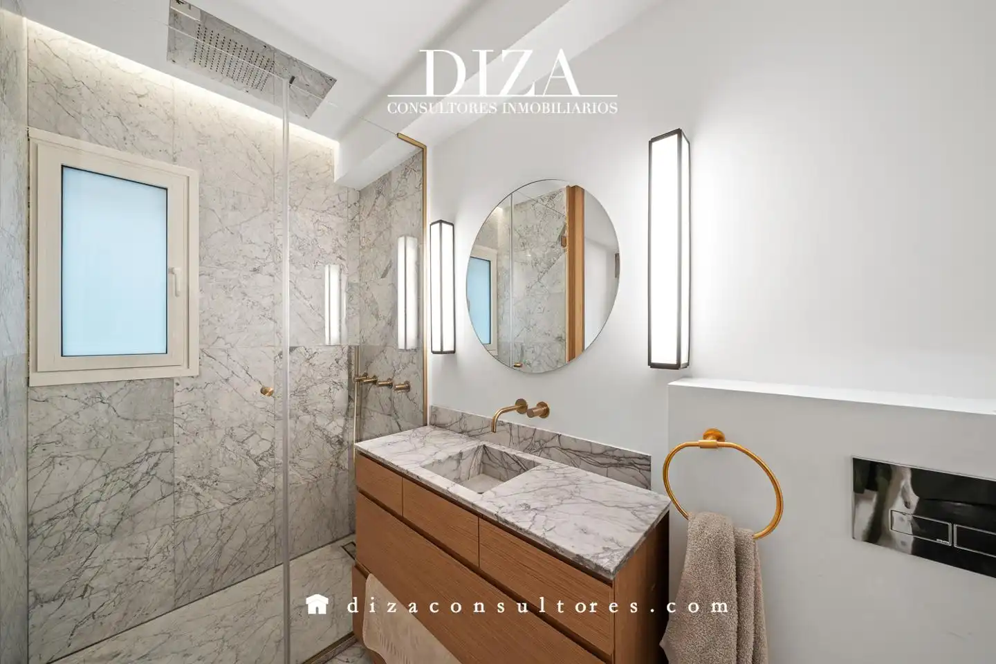 Bathroom of Attic for sale in Madrid  with Air Conditioner, Terrace and Storage room