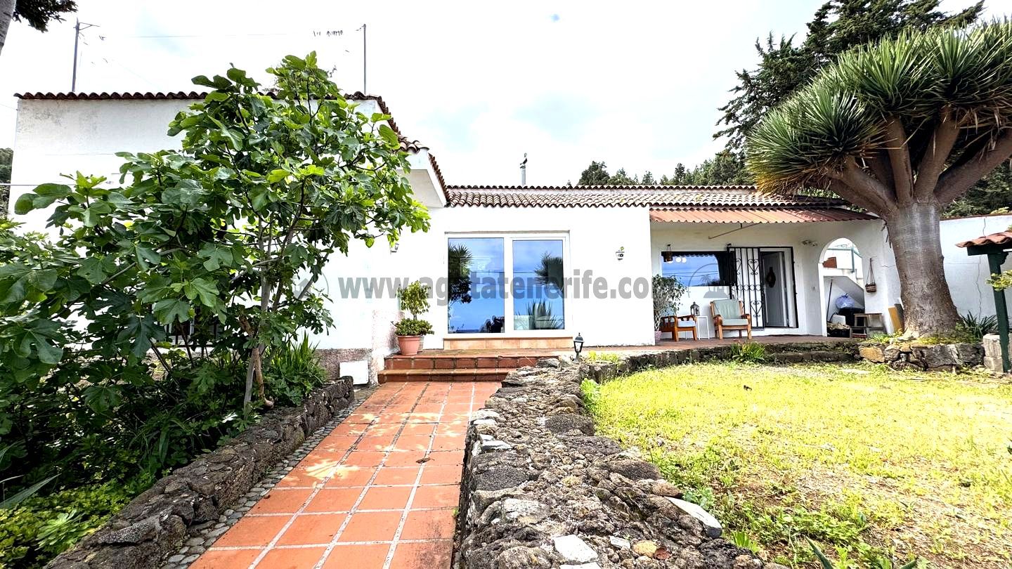 Vista exterior de Finca rústica en venda en Icod de los Vinos amb Piscina