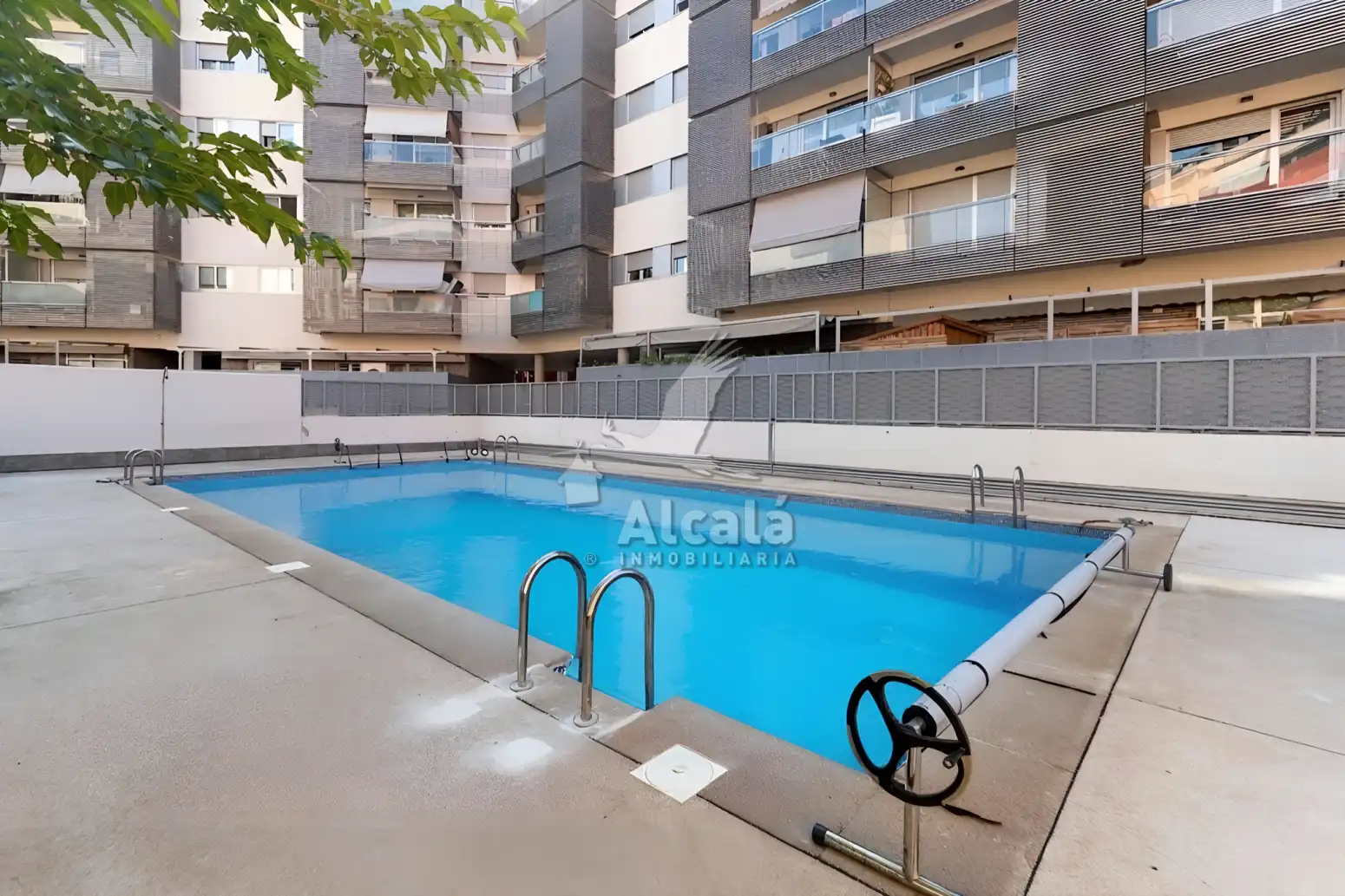 Schwimmbecken von Wohnung zum Verkauf in Alcalá de Henares mit Klimaanlage, Heizung und Terrasse