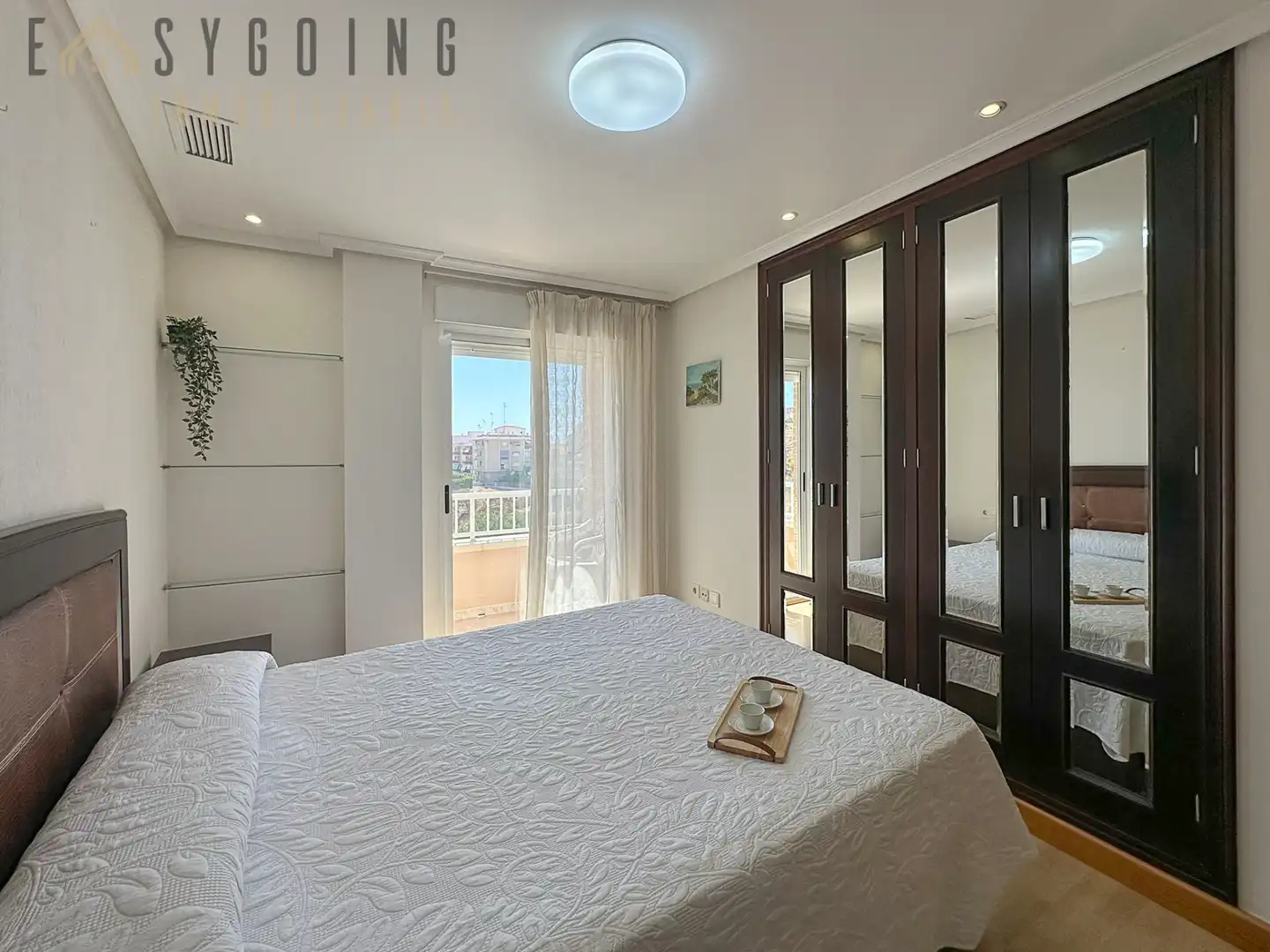 Piso con terraza en venta en Carrer Caritat 40, imagen 27