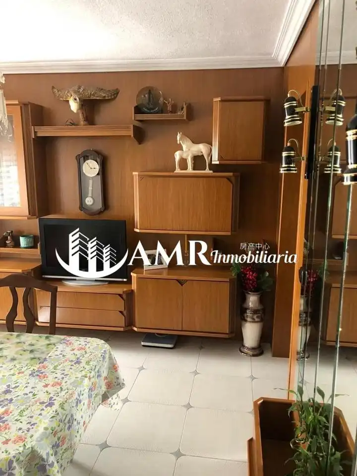 Wohnzimmer von Wohnung zum Verkauf in Reyes