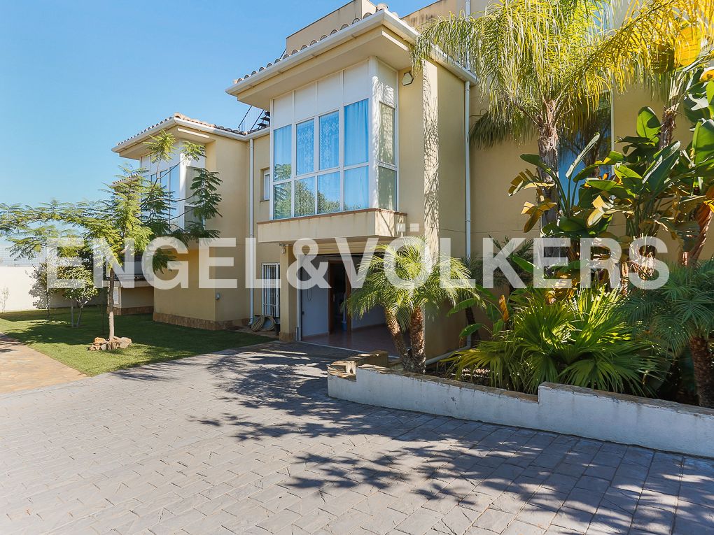 Exterior view of House or chalet for sale in Peñíscola / Peníscola  with Air Conditioner, Heating and Private garden