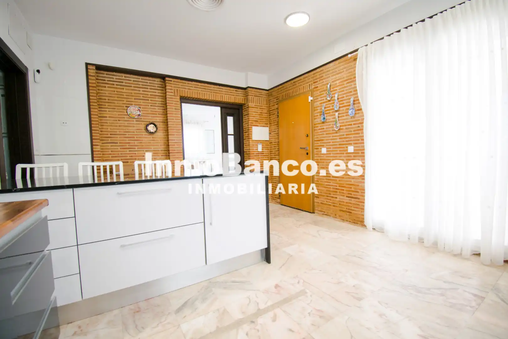 Casa o chalet en venta en Chiva con Jardín privado, Parquet y Terraza