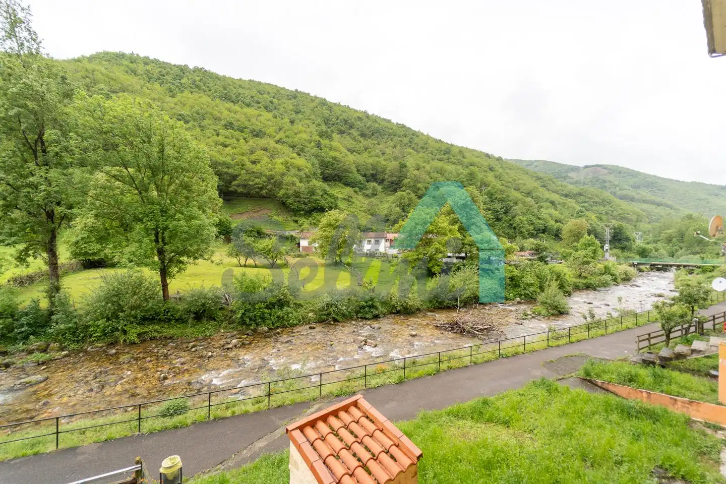 Wohnung zum Verkauf in Aller mit Heizung, Terrasse und Abstellraum