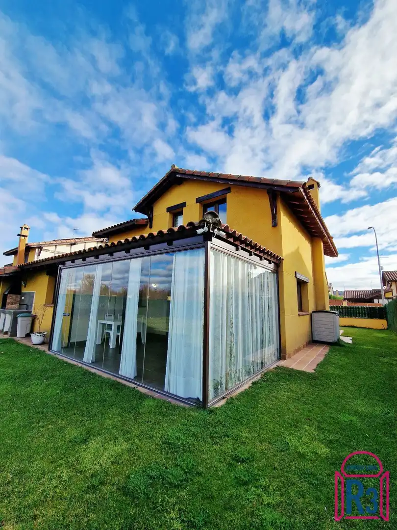 Jardín de Casa o chalet en venta en Villaquilambre con Calefacción