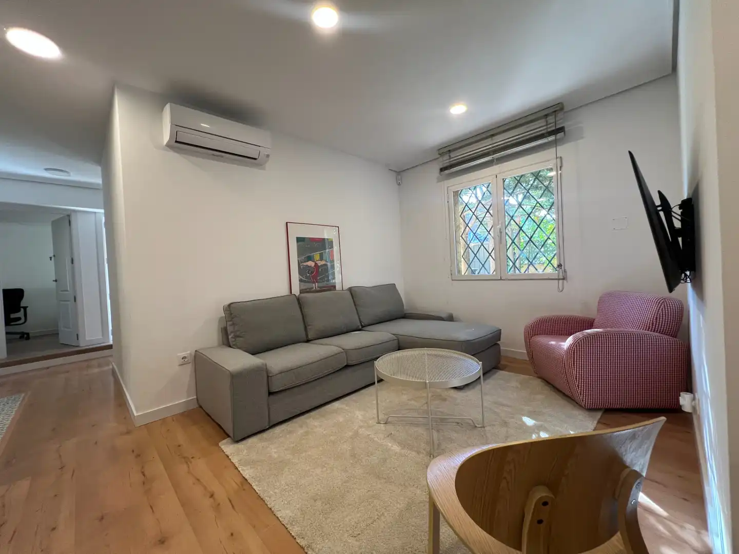 Sala d'estar de Casa o xalet per a compartir en Madrid amb Aire condicionat, Calefacció i Jardí privat