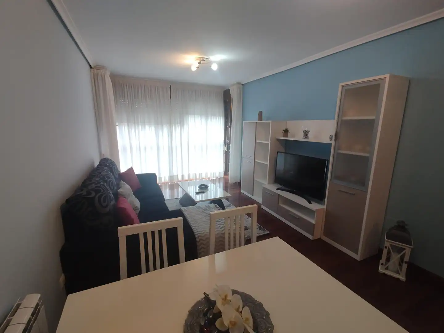 Wohnzimmer von Wohnung zur Miete in Santa María de Cayón mit Heizung, Parkett und Terrasse