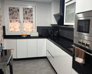 Kitchen of Flat for sale in Cáceres Capital  with Air Conditioner, Heating and Terrace