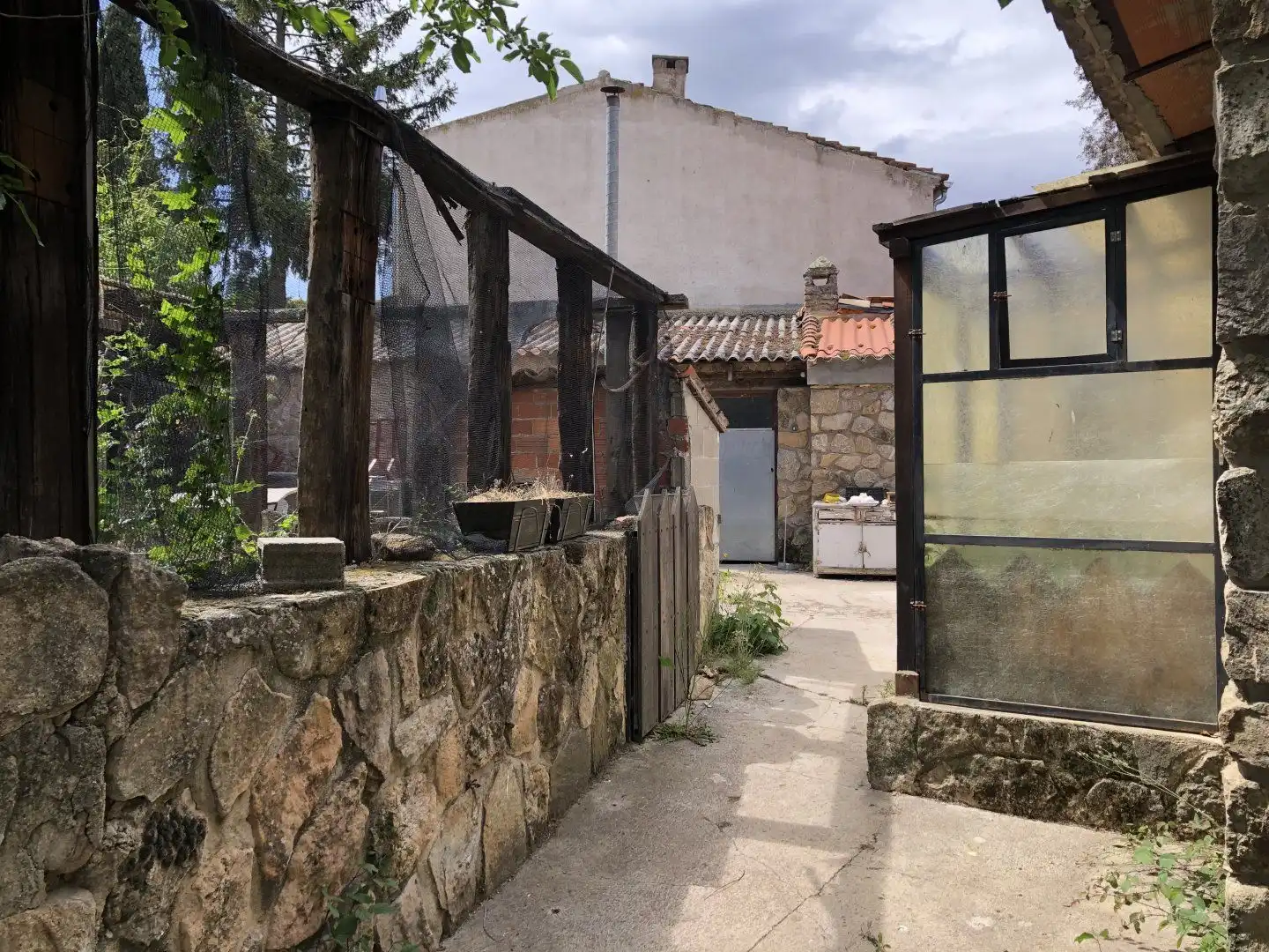 Exterior view of Flat for sale in Torrecaballeros  with Heating