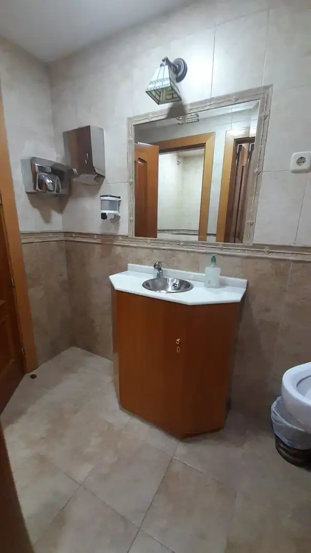 Baño de Nave industrial en traspaso en Valdemoro