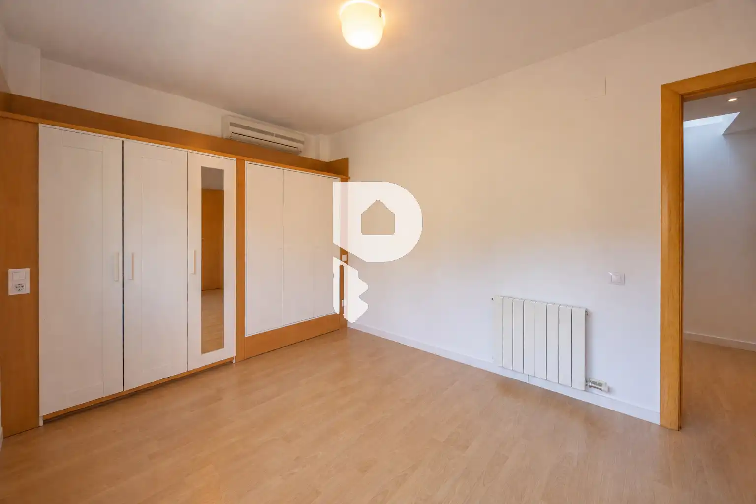 Habitación de Casa o chalet en venta en Vallirana con Aire acondicionado, Calefacción y Jardín privado