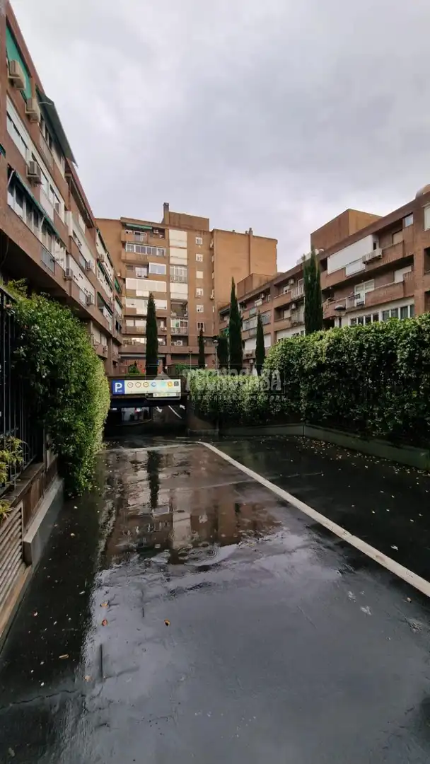 Vista exterior de Piso en venta en Madrid con Calefacción