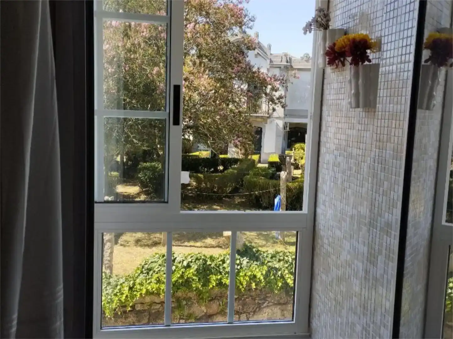 Terrassa de Casa adosada en venda en Caldas de Reis amb Jardí privat, Traster i Moblat