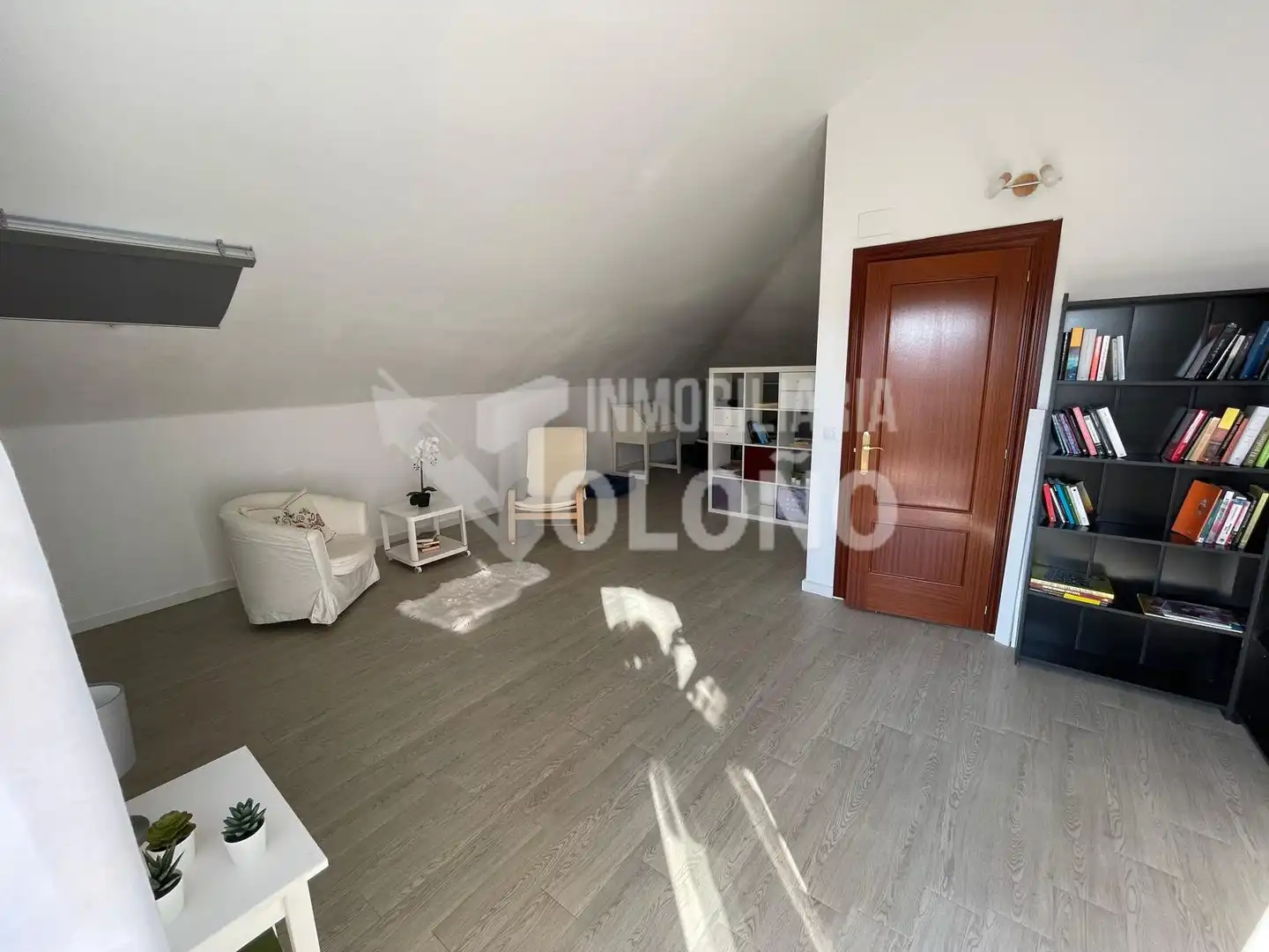 Sala de estar de Casa o chalet en venta en Anguciana con Calefacción, Jardín privado y Parquet