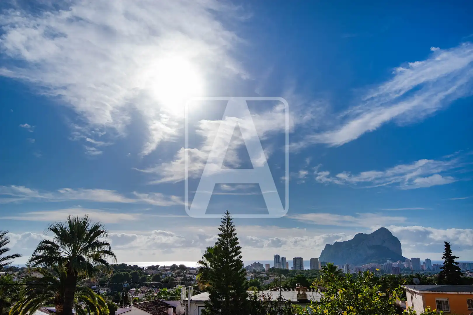 Vista exterior de Casa o xalet en venda en Calpe / Calp amb Aire condicionat, Calefacció i Jardí privat