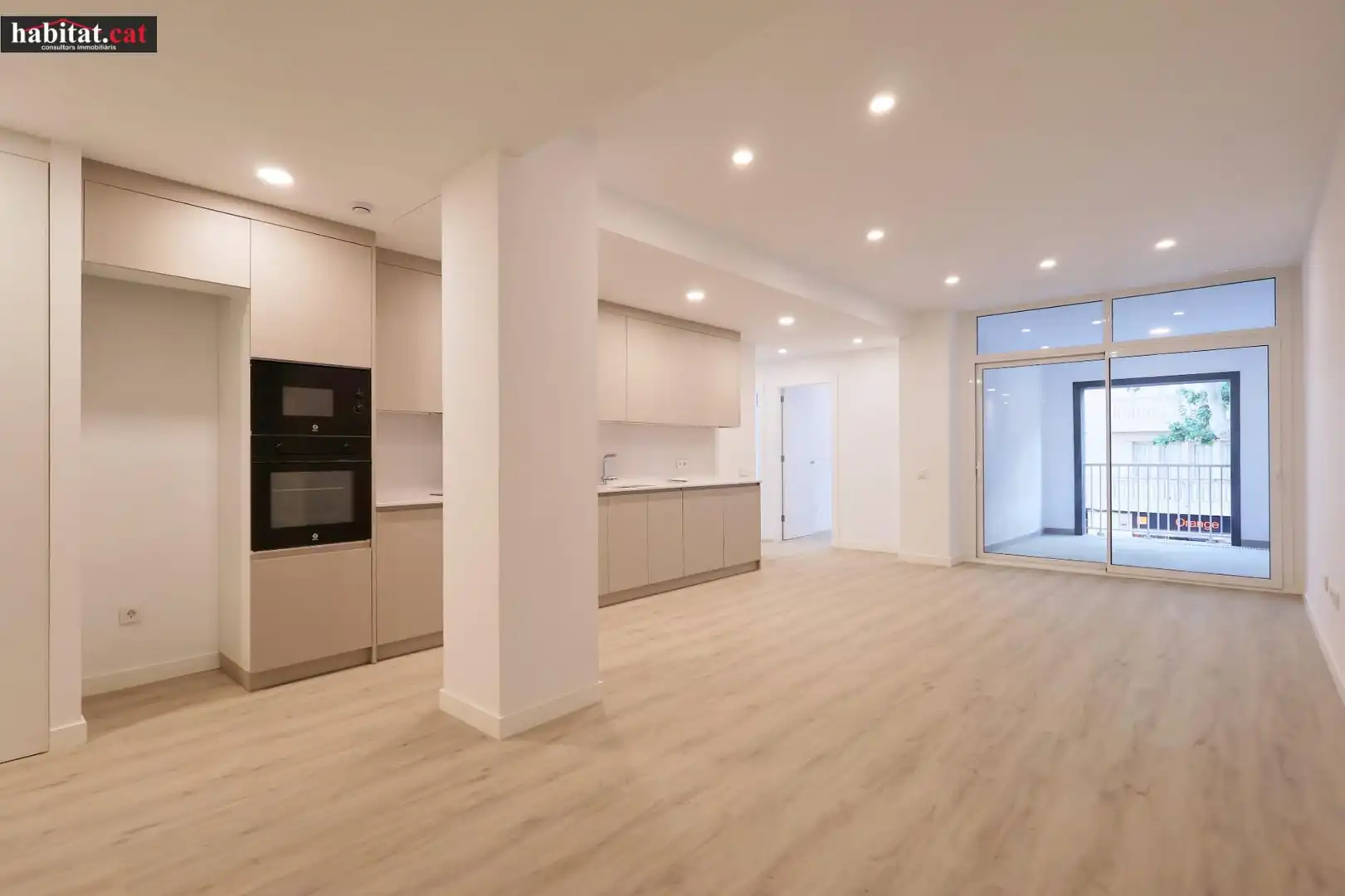 Flat with lift for sale in Centre Vila, imagen 2