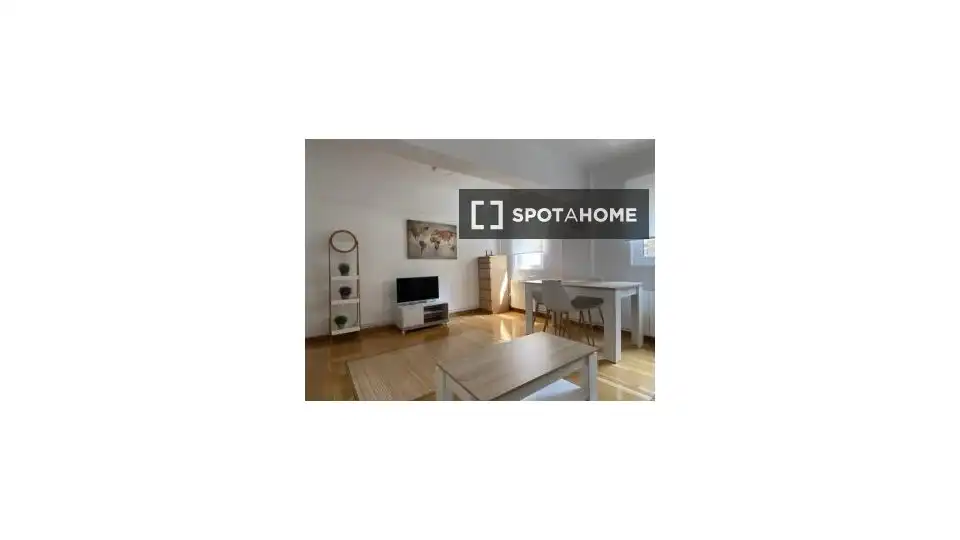 Room in Los Castros