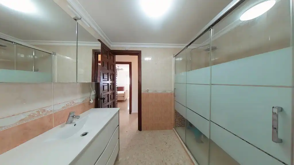 Bathroom of Apartments for sale in Torrox  with Terrace and Furnished
