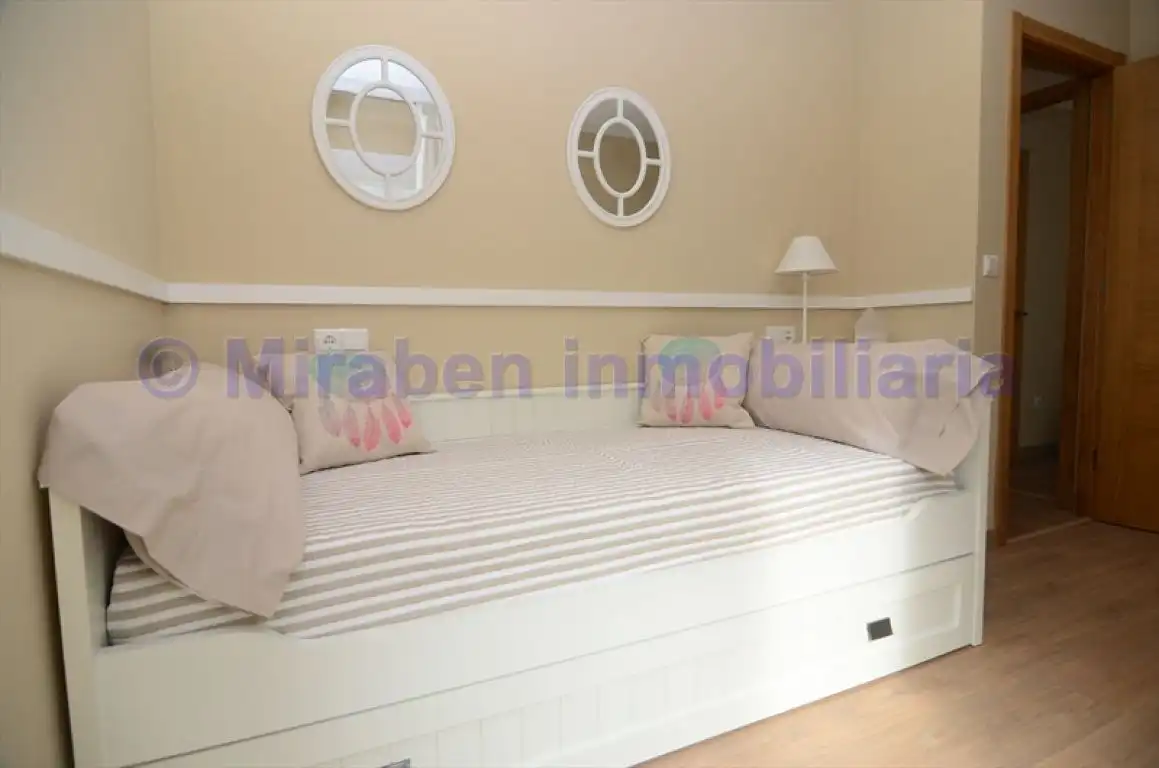 Habitación de Piso de alquiler en Boiro con Calefacción, Terraza y Amueblado