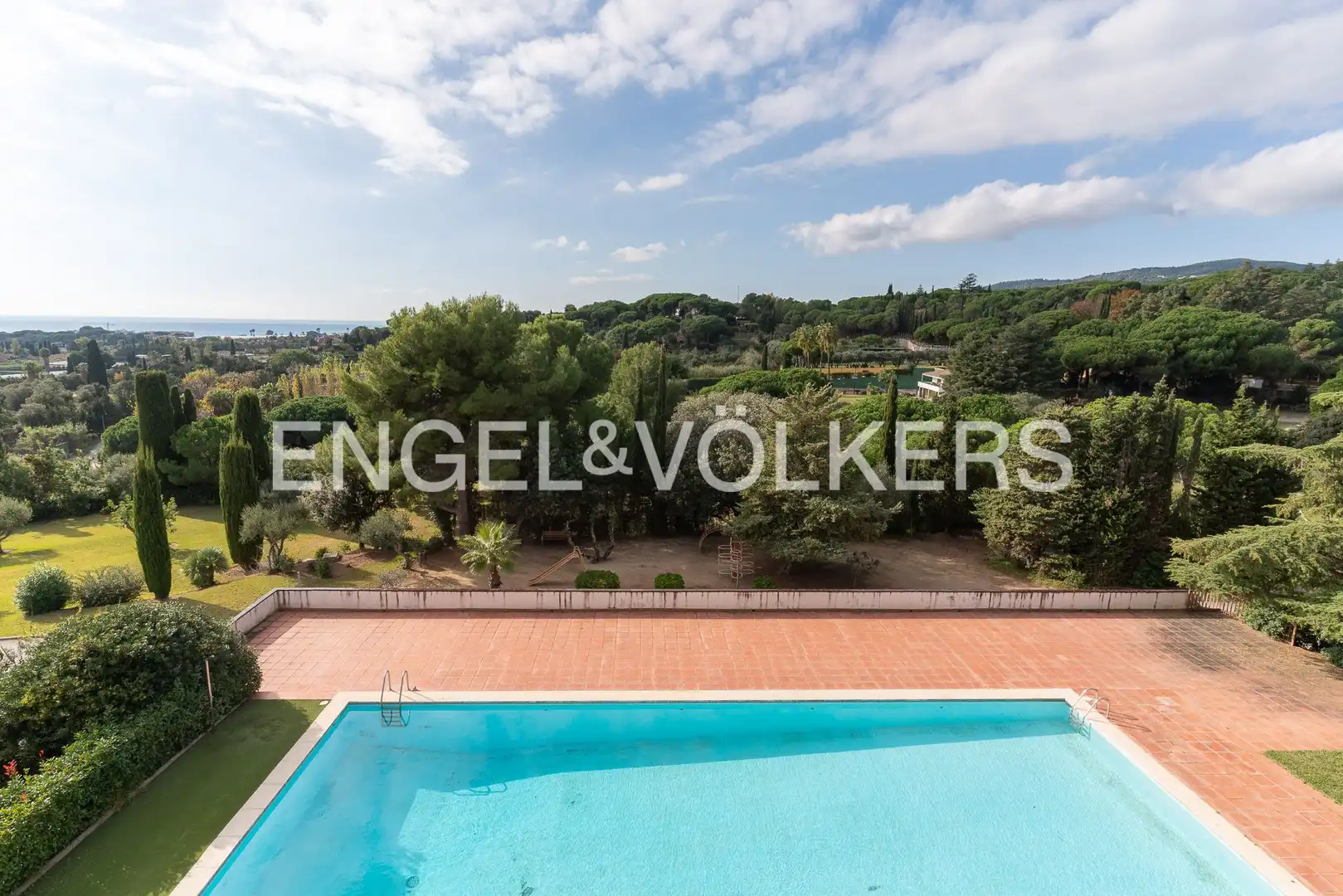Schwimmbecken von Wohnung zum Verkauf in Sant Vicenç de Montalt mit Heizung, Terrasse und Balkon