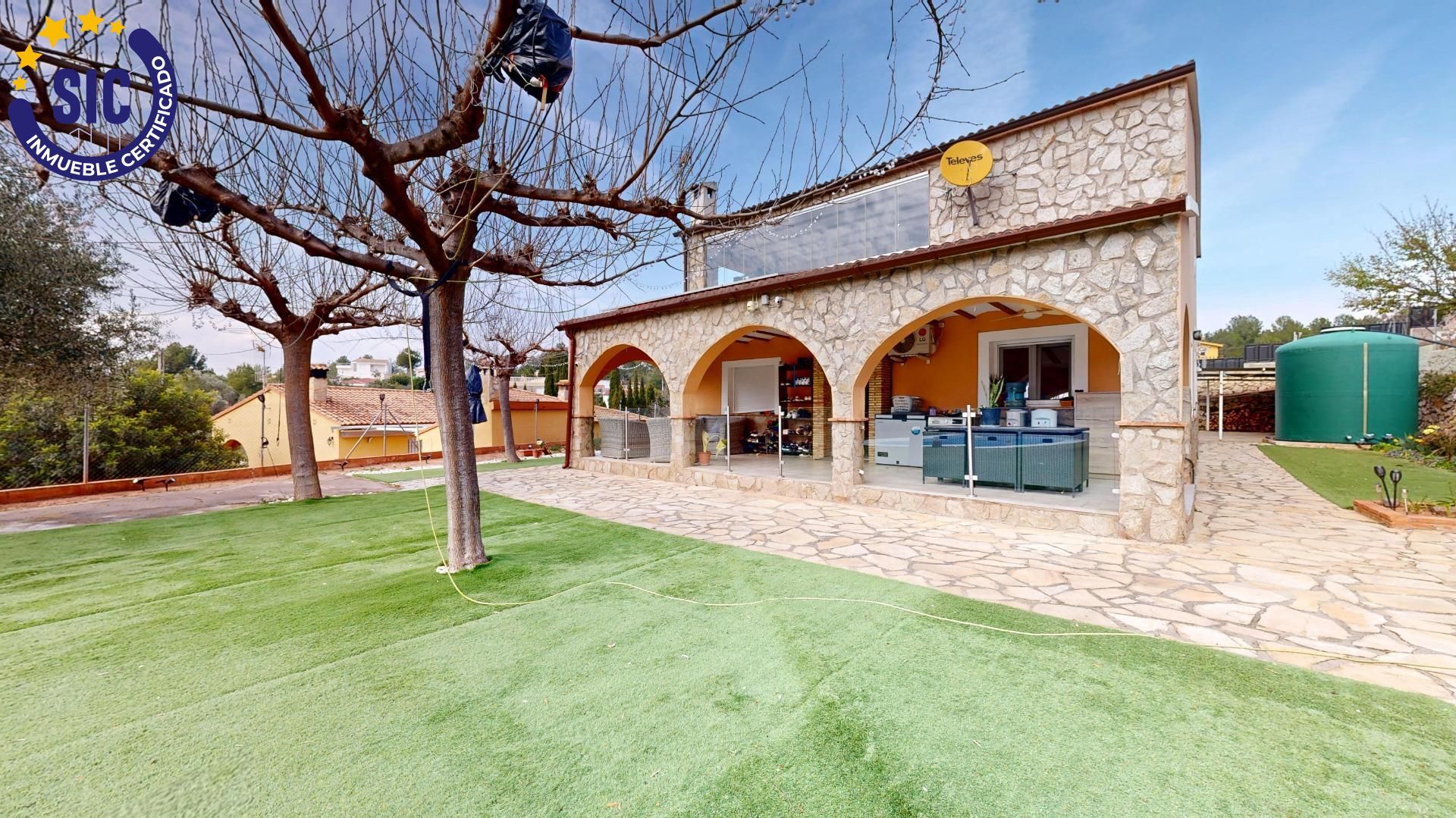 Vista exterior de Casa o xalet en venda en Vilafamés amb Aire condicionat, Calefacció i Jardí privat